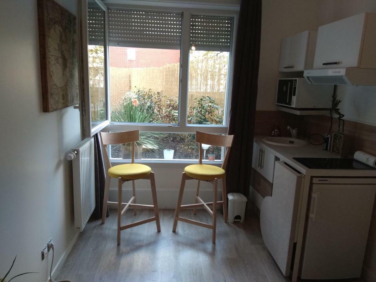 Chic Studio Near Paris Apartman Saint-Denis  Kültér fotó