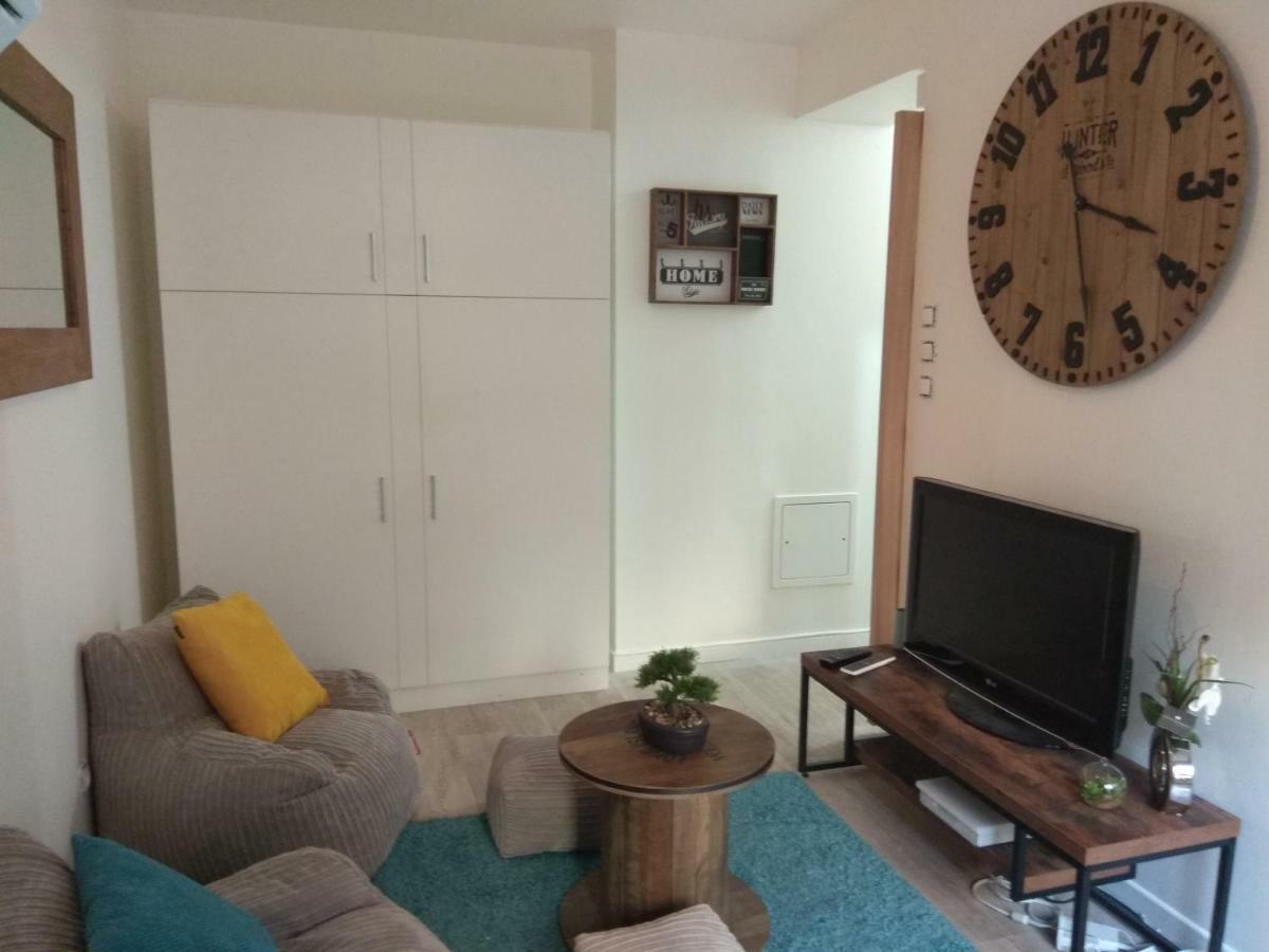Chic Studio Near Paris Apartman Saint-Denis  Kültér fotó