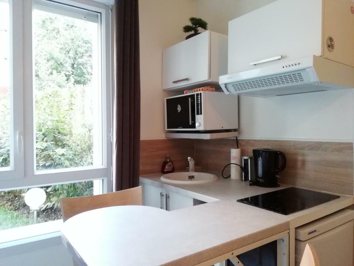 Chic Studio Near Paris Apartman Saint-Denis  Kültér fotó