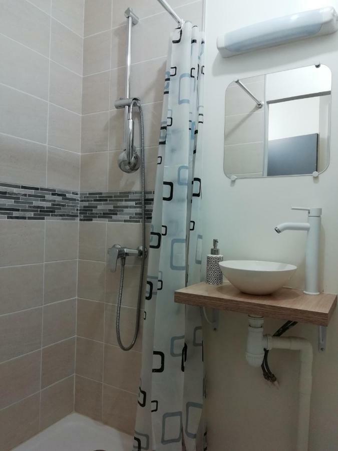 Chic Studio Near Paris Apartman Saint-Denis  Kültér fotó